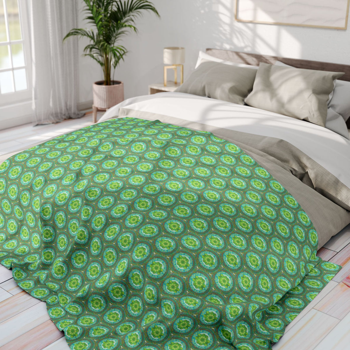 Heart Flame Bonnie Pattern Cozy Arctic Fleece Blanket | Live to Snuggle