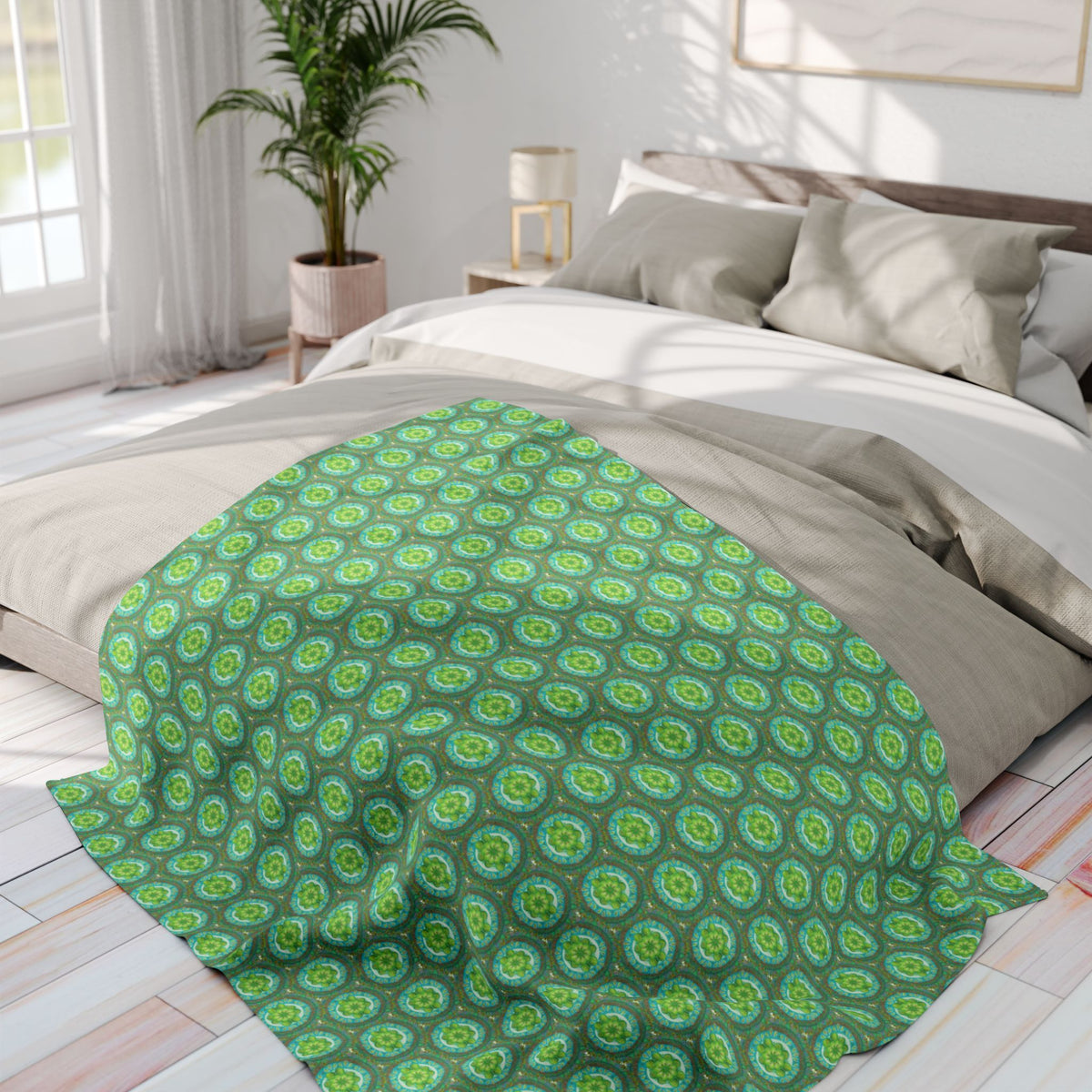Heart Flame Bonnie Pattern Cozy Arctic Fleece Blanket | Live to Snuggle